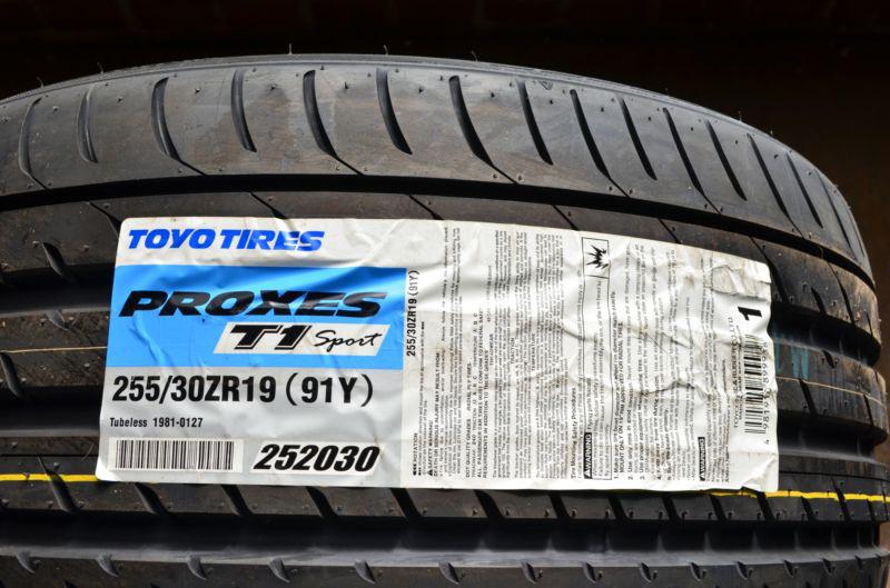 2 new 255 30 19 toyo proxes t1 sport tires