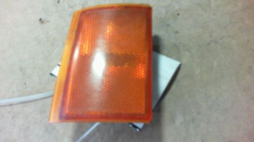 88 89 90 91 92 93 chevy 1500 pickup r. corner/park light