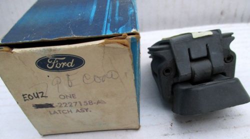 Nos ford e0uz-2227158-a 1979 80 81 82 1983 e-100 250 350 van rear window latch