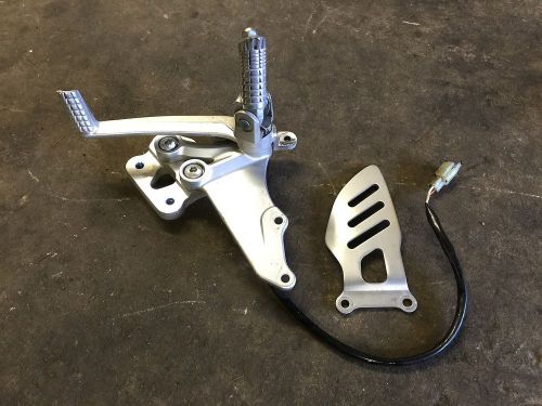 Suzuki gsxr750 gsxr 750 08 09 600 gsxr600 front right brake peg set rearset oem