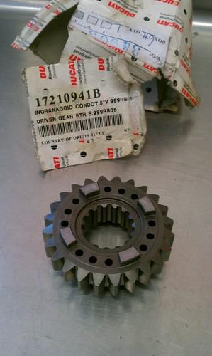 Ducati oem 5th gear driven 1098rs 999rs new 17210941b