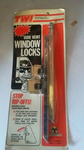 Side vent window locks