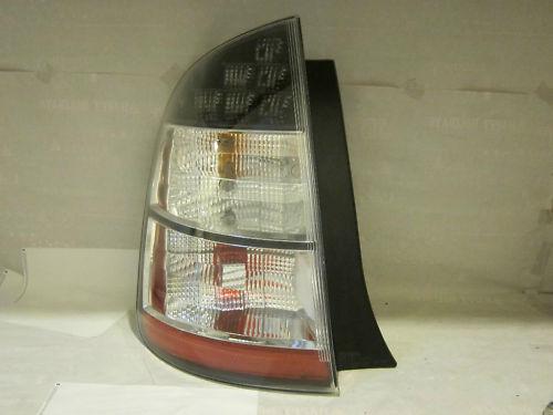 04-05 toyota prius used oem lt (driver side) tail light