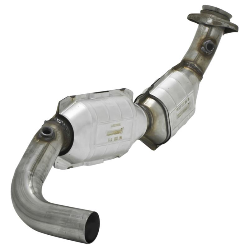 Flowmaster catalytic converter - direct fit - 2.50 in. inlet/outlet - left - 49