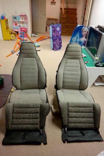 Porsche 911 carerra seats