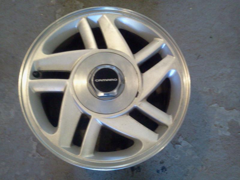 * 16 inch factory alloy rim - chevrolet camaro / 1993-1997