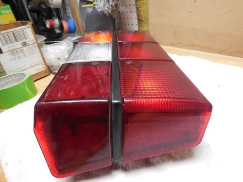 Volvo 740/760 oe right rear tail lamp assembly w/bulbs, oem /us spec used, nice