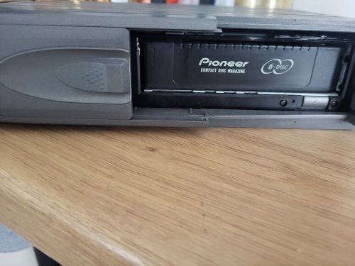 Pioneer 6 disc car  cd shuffler unit