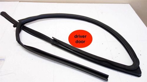 1992- 1996  camry front driver window guide weatherstrip channel oe b24