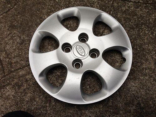 2004-2006  kia spectra hub cap hubcap wheel cover 15 inch oem nice