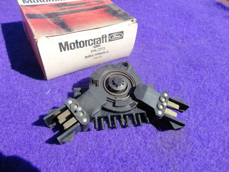 1975 ford thunderbird nos new air condtioning control valve fomoco d5sz 19b888 a