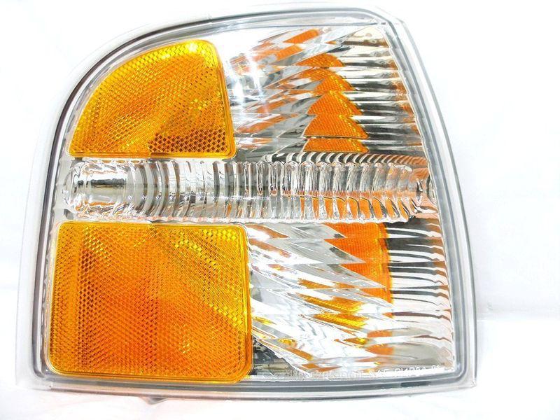 Ford 04 05 explorer corner turn signal parking light lamp r h passenger new