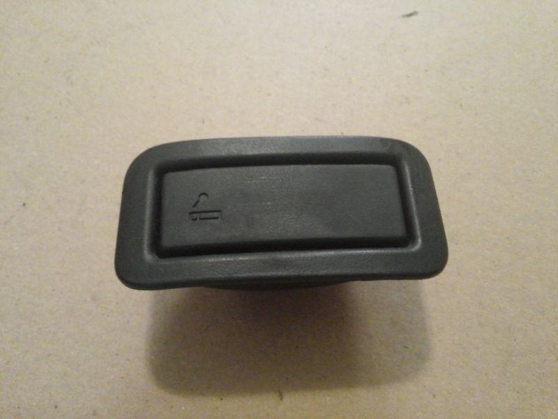 1995-1999 saturn s-series rear ashtray for back of center console