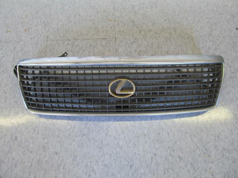 90 91 92  lexus ls 400 oem grille nice!