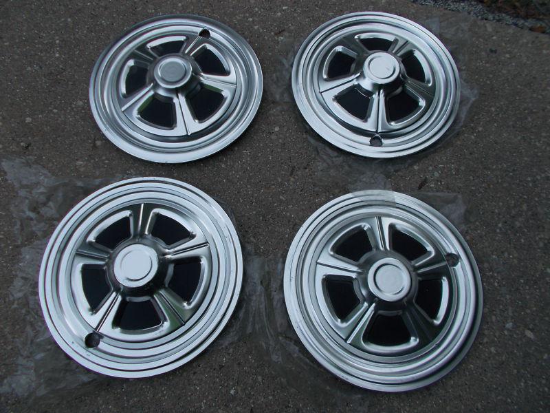 Vintage mustang style aluminum hubcaps hub caps 15 inch wheel covers damaged