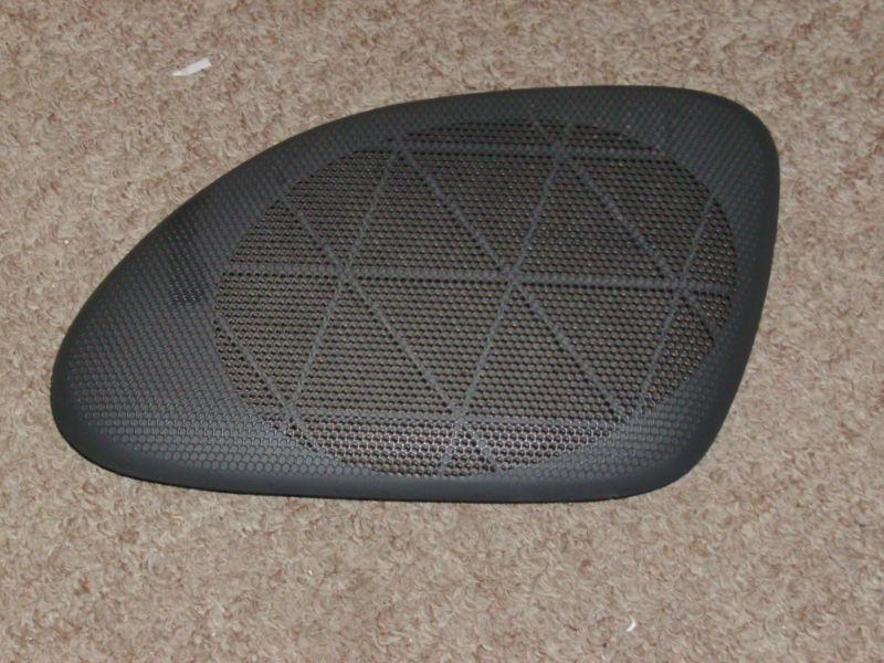 96-00 chrysler sebring convertible right rear speaker cover grill black rr