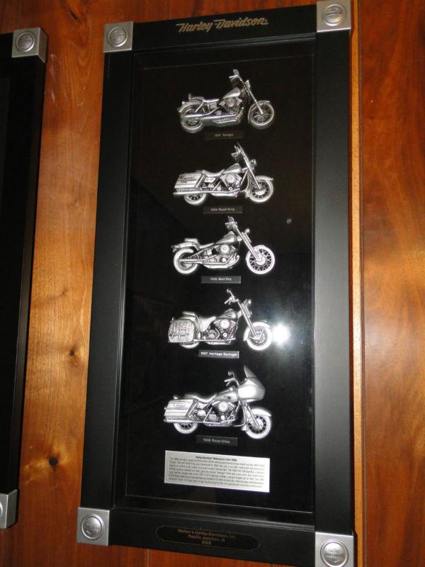 Harley-davidson dealer collector series bikes