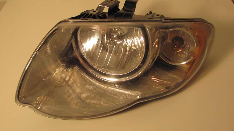 05 - 07 chrysler dodge caravan driver left side headlight - no res