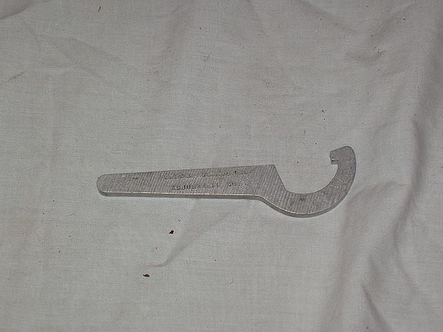 Jeep grand wagoneer luggage rack wrench