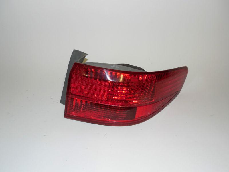 05 honda accord sedan oem right tail light nice!