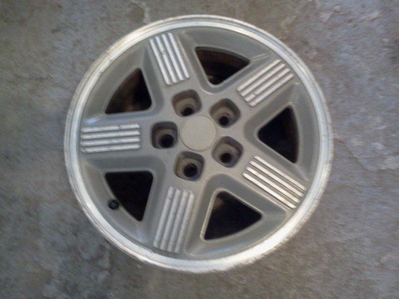 * 14 inch factory alloy rim - chevrolet cavalier / beretta / 1986-1989 