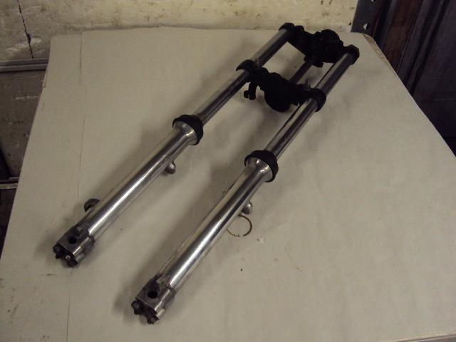 Triumph t150 trident complete front forks     7