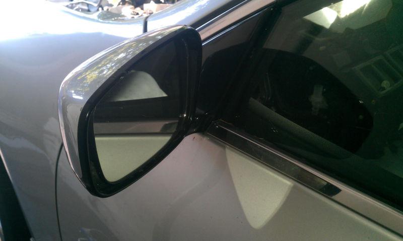 G35 g37 sedan mirror driver  side in good contiron 