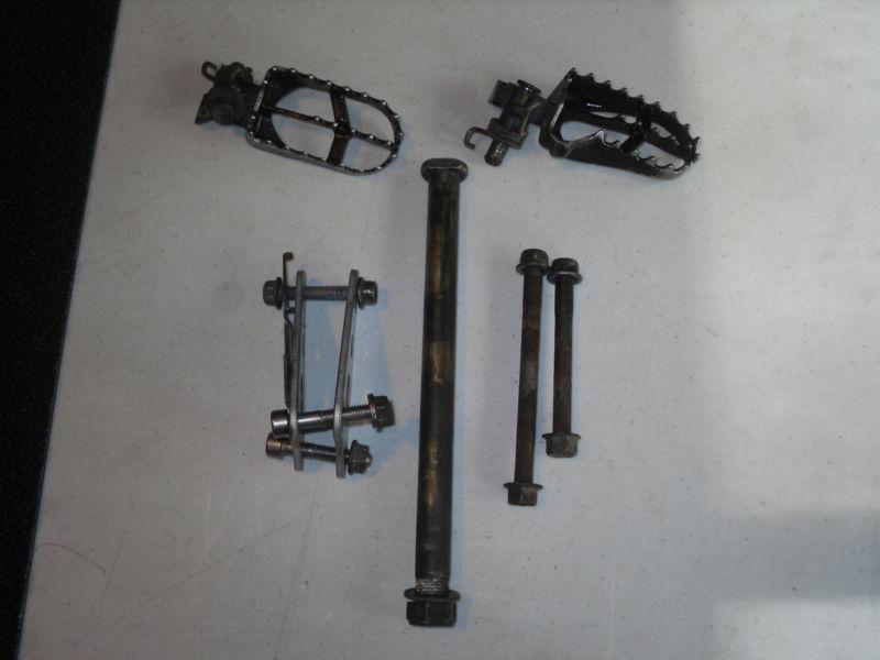 2000 yamaha yz 125 foot pegs engine bolts & bracket