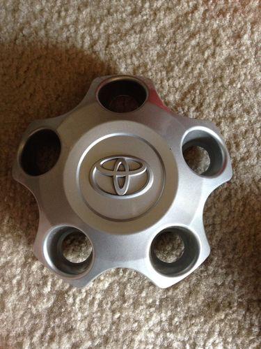 Toyota tundra 08 09 10 11 12 13  oem factory steel wheel center cap ornament