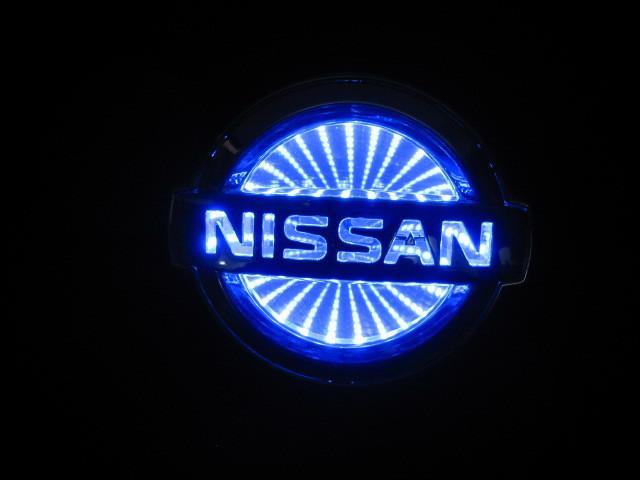 New nissan livina 3d led light up   logo badge emblem decal blue 11.7cm*10.0cm  