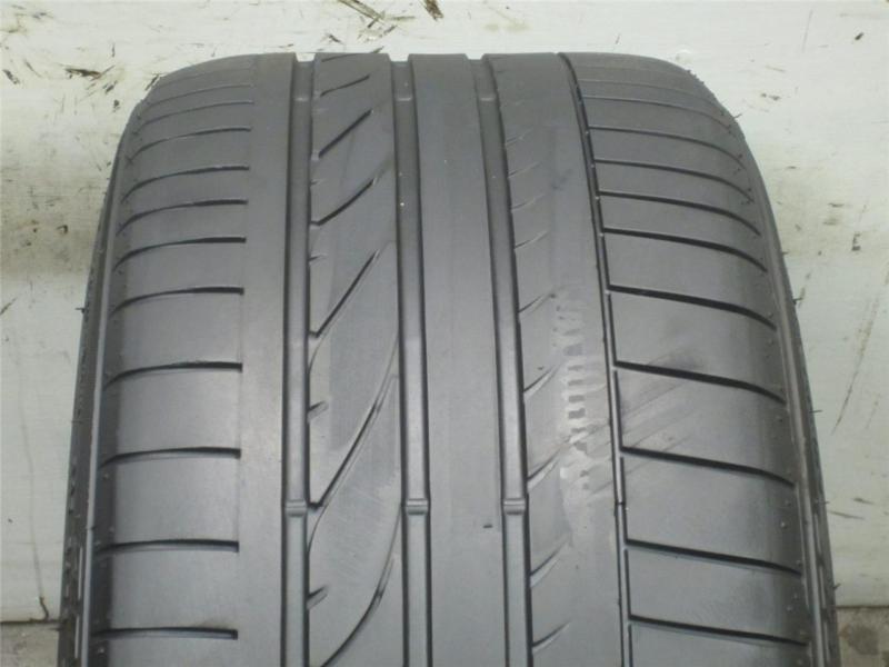 Single (1) 255/35r18 bridgestone potenza re050a rft