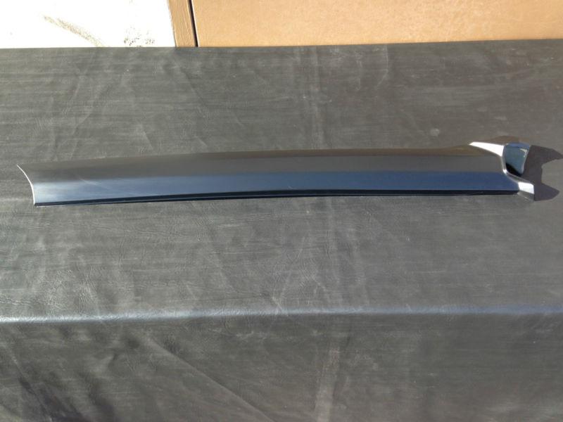 Oem 04-12 land rover lr lr3 lr4 windshield a pillar panel left moulding unit 