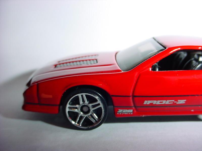 New red 1985 chevrolet camaro iroc z z28 custom keychain fob key race gm 5.7 ltr