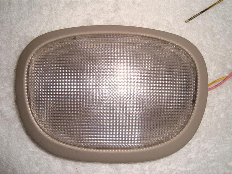 2001-2005 chrysler sebring stratus dome light / inside roof light gray color