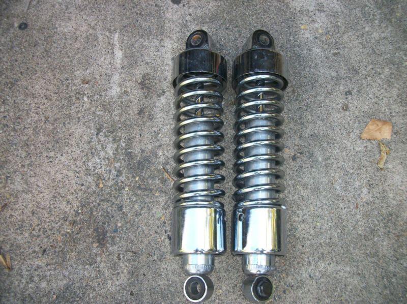 Suzuki vs 700gl intruder rear shocks  absorbers, complete. oem, 1987 model.