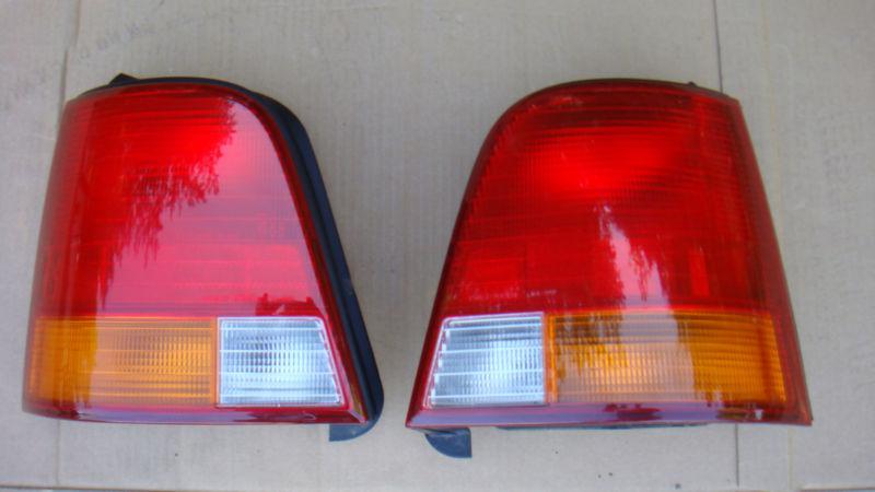 95 96 97 honda odyssey isuzu oasis left right oem taillight brake light set pair