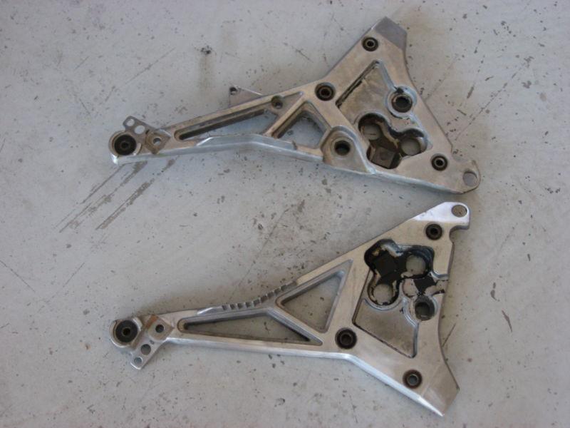 89 yamaha fj 1200 left and right peg mounts