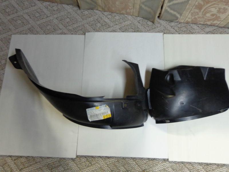 2002 - 2004 dodge neon shield fender liner  richt mopar 05008676aa nos.