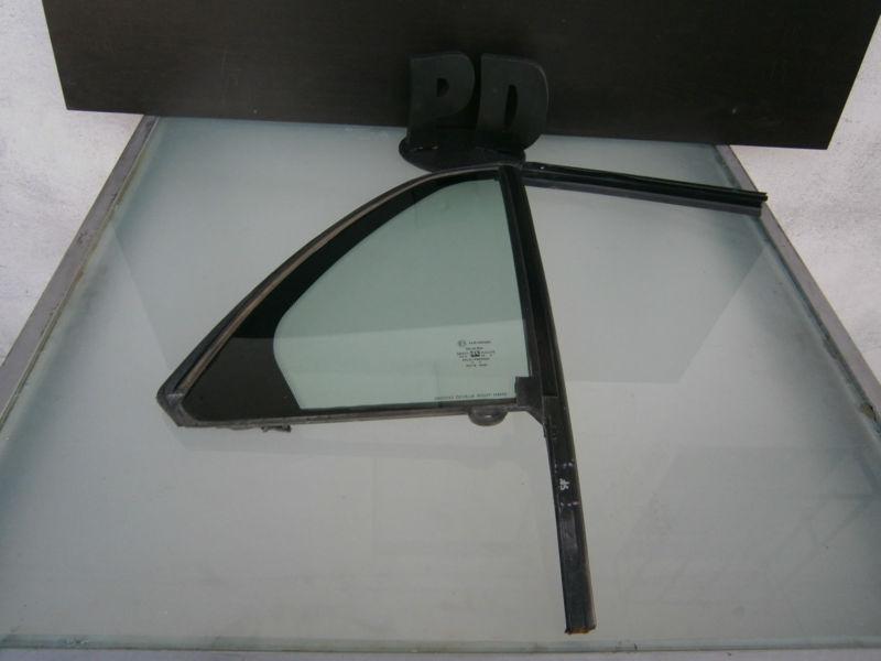 2000-2005 cadillac deville (rh) rear passenger quarter vent window  oem/warranty