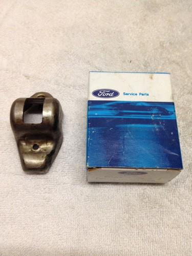 Nos oem ford galaxie ltd crown victoria valve rocker arm e0az-6564-a