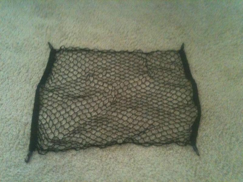 Hyundai santa fe rear mesh cargo net - used a few times in excellent condition!