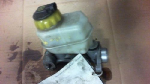 98 99 00 01 02 lanos brake master cyl 24572