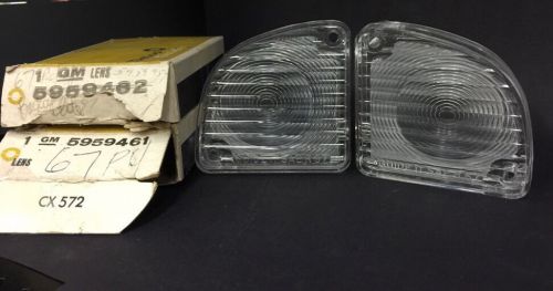 Nos 67-72 chevy truck fleetside blazer back-up/tail light lens 5959461 5959462