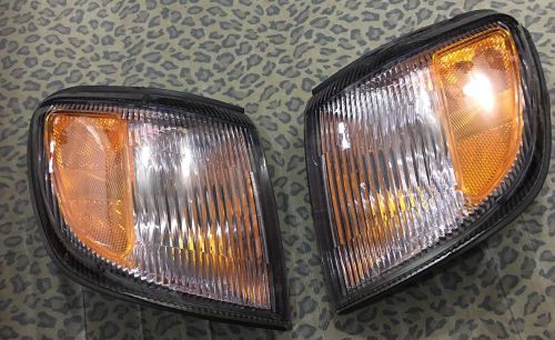 Sf subaru forester 2000 lamp set of 2 left &amp; right side clear amber lens used