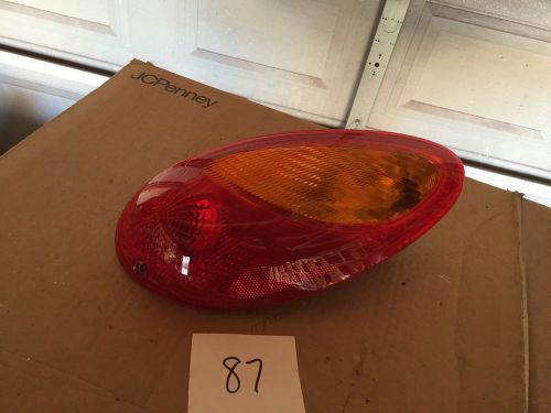 01 02 03 04 05 pt cruiser chrysler right passenger side tail light