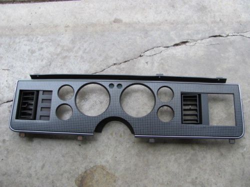 83-86 mustang dash instrument face panel bezel w/ vents gauge trim nice! gt 5.0