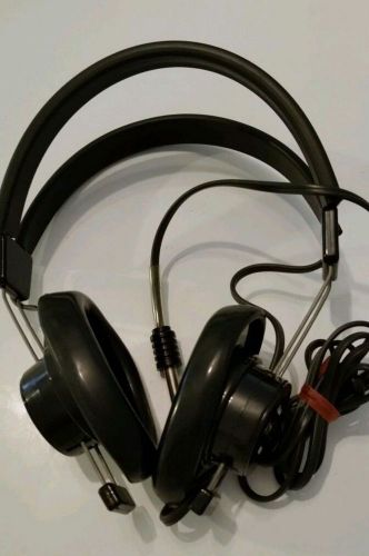 Telex aviation headset .61650-003.like new.