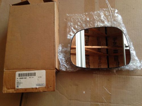 New, genuine oem -- gm 88891861 left driver side replacement mirror glass heated