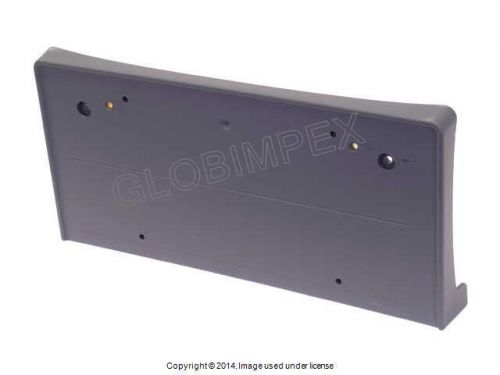 Bmw e60 license plate bracket base genuine new + 1 year warranty