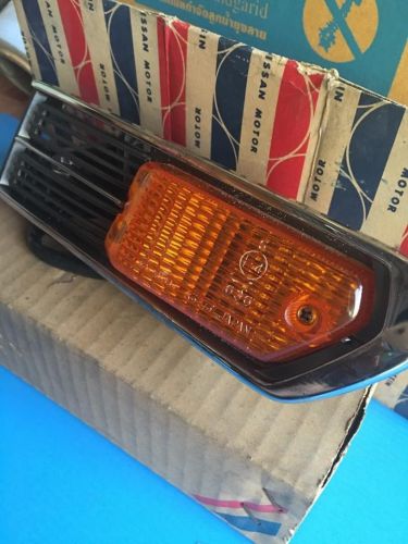 Datsun nissan cedric 330 260c 280c side marker light lamp rh genuine nos japan